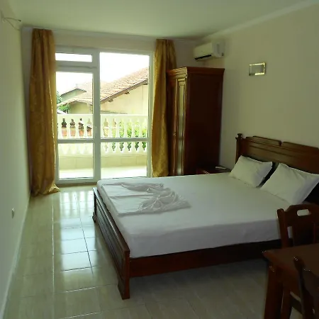 Aparthotel Marina Sunrise 4*